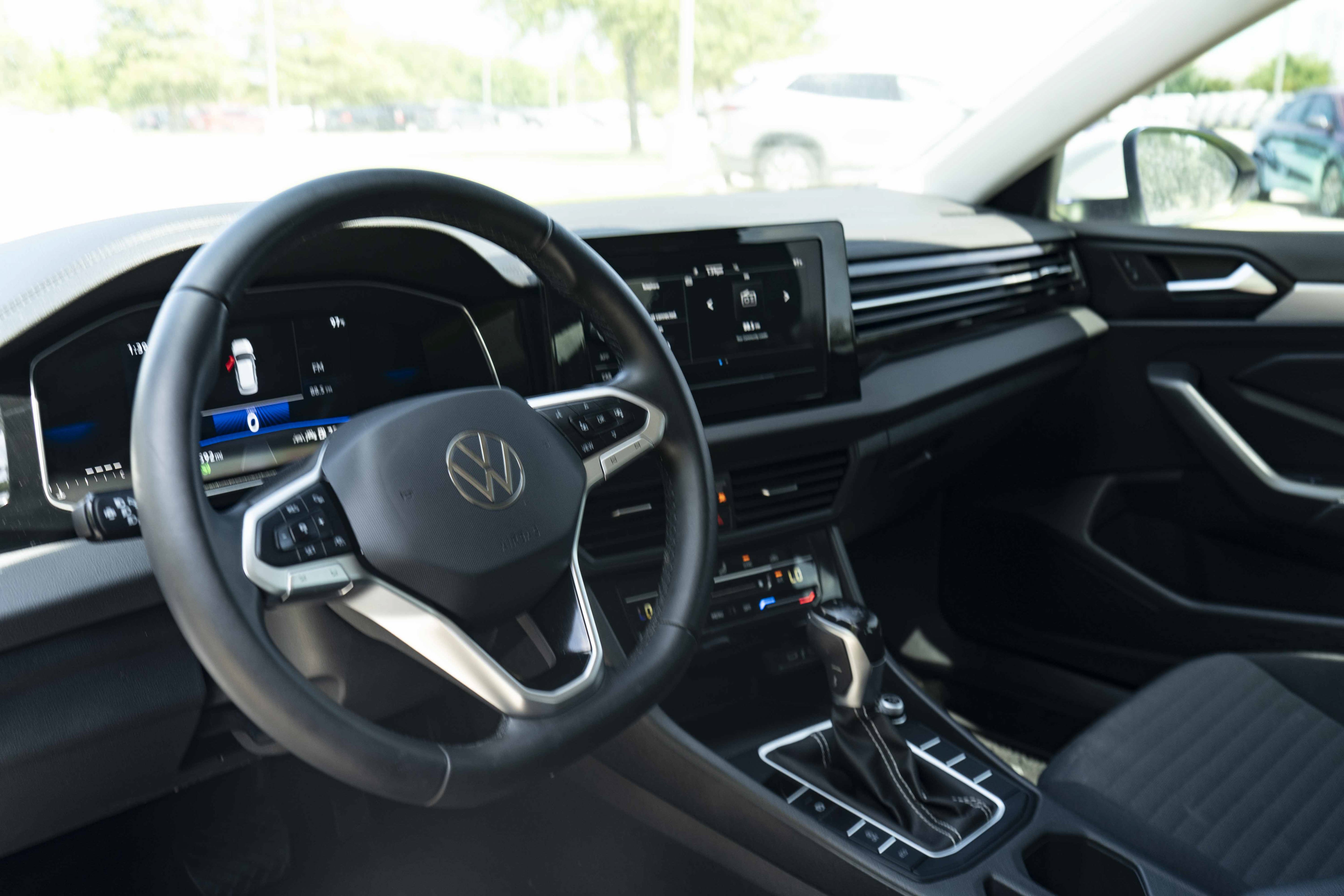 Certified 2025 Volkswagen Jetta S FWD image 15