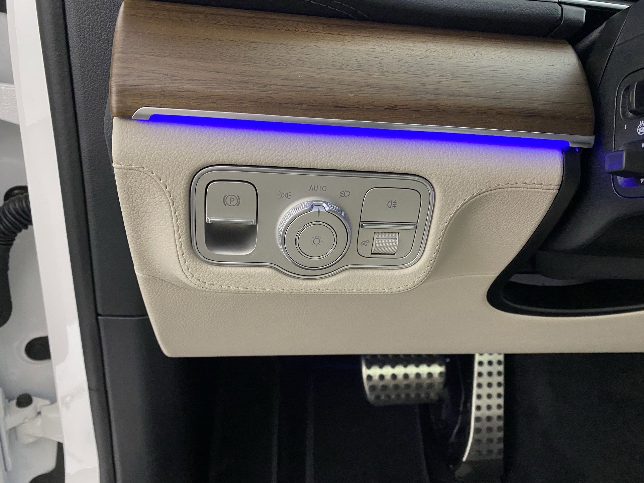 New 2025 Mercedes-Benz GLS 580 4MATIC image 18