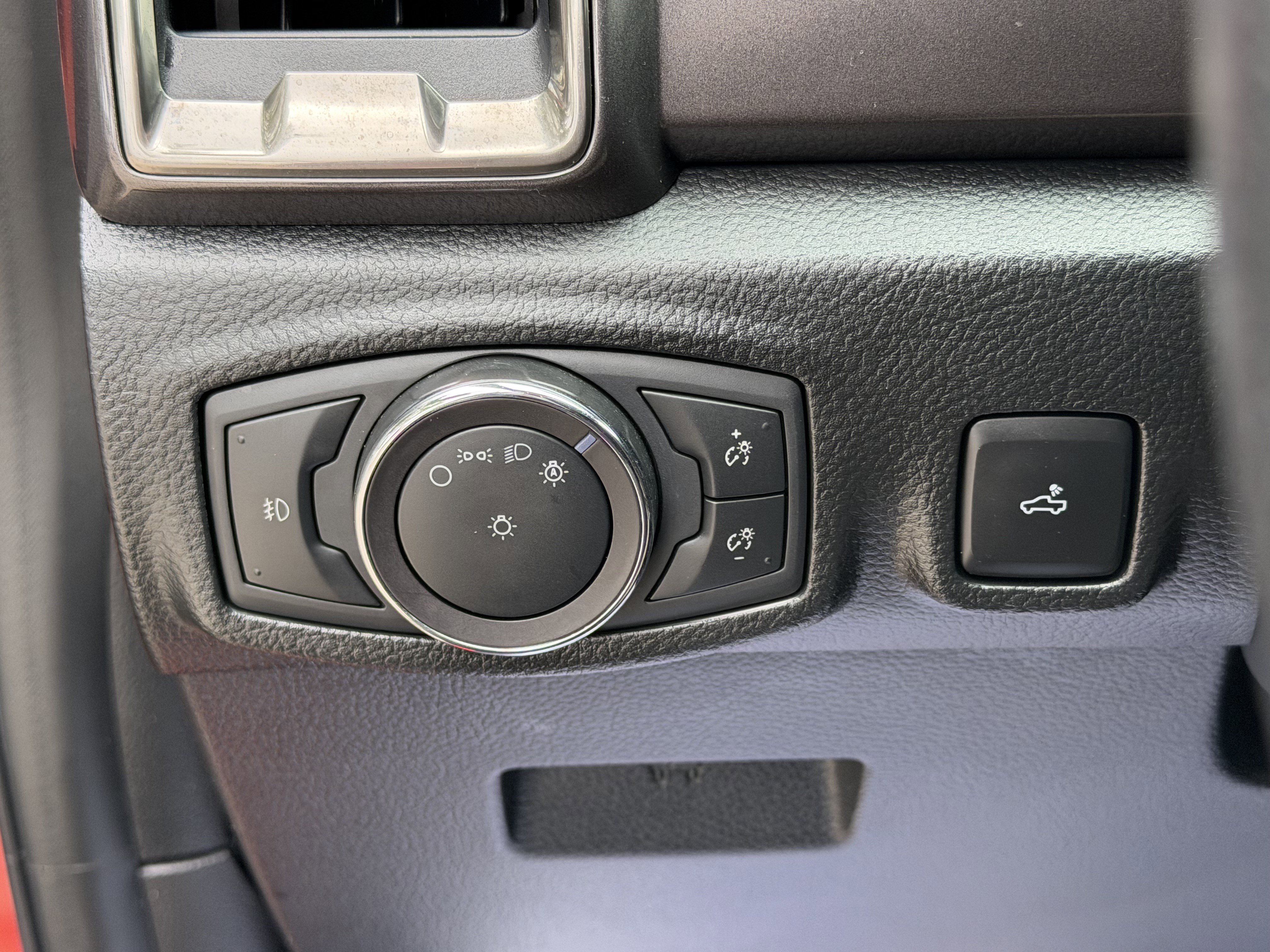 Used 2019 Ford Ranger Lariat w/ Equipment Group 501A Mid RWD image 24