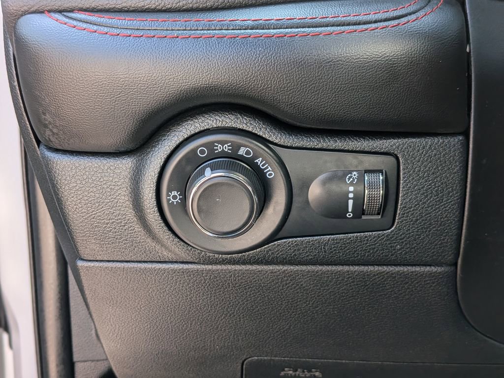 Used 2024 Dodge Durango GT image 20