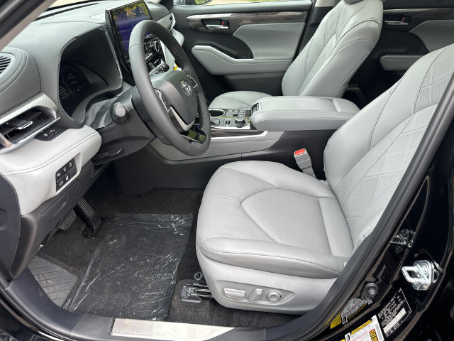 New 2026 Toyota Highlander Platinum AWD/4WD image 27