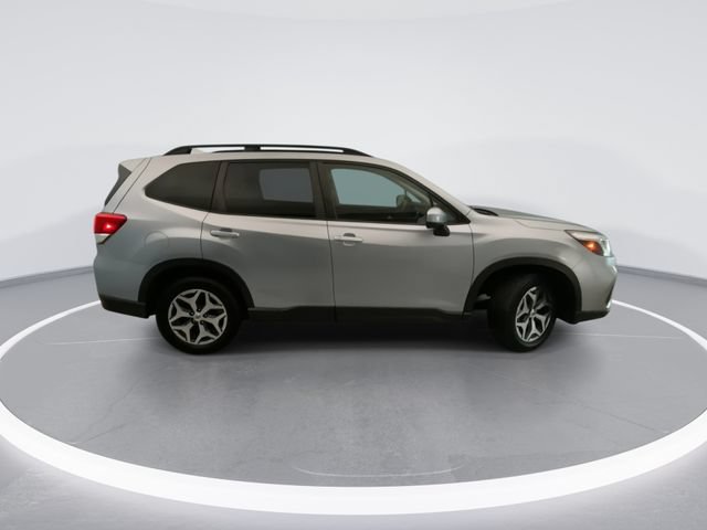 Used 2020 Subaru Forester Premium AWD/4WD image 5