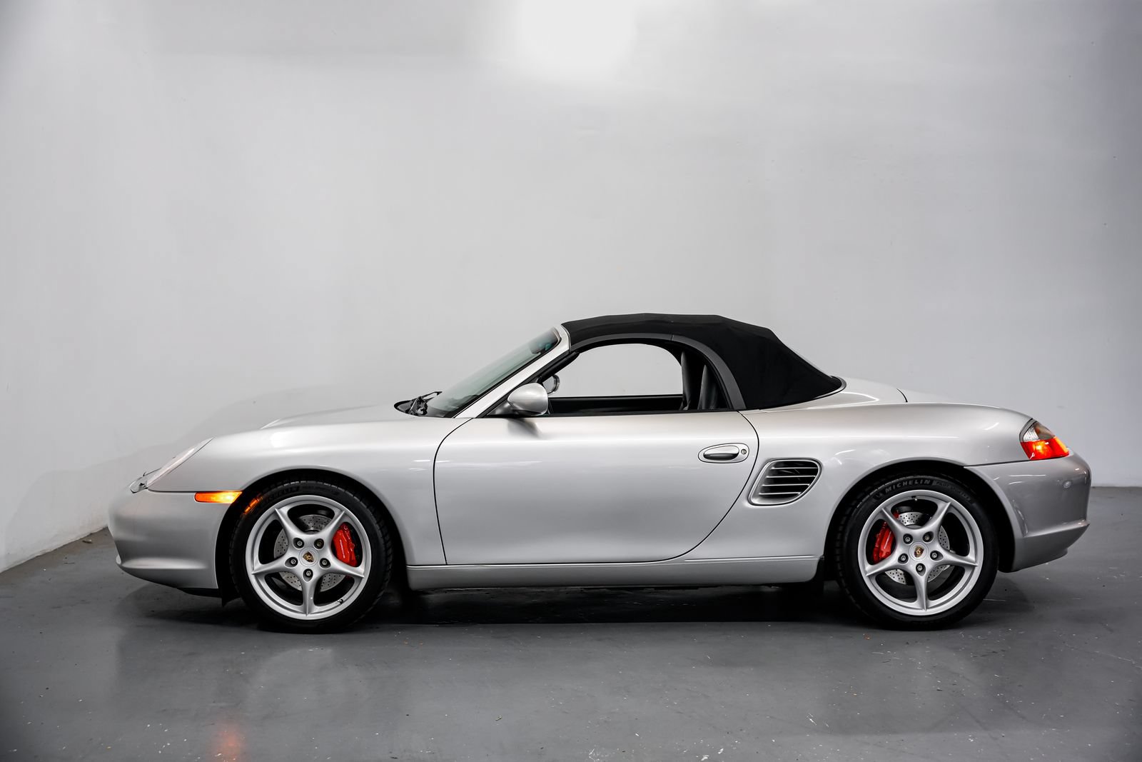 Used 2003 Porsche Boxster S RWD image 7