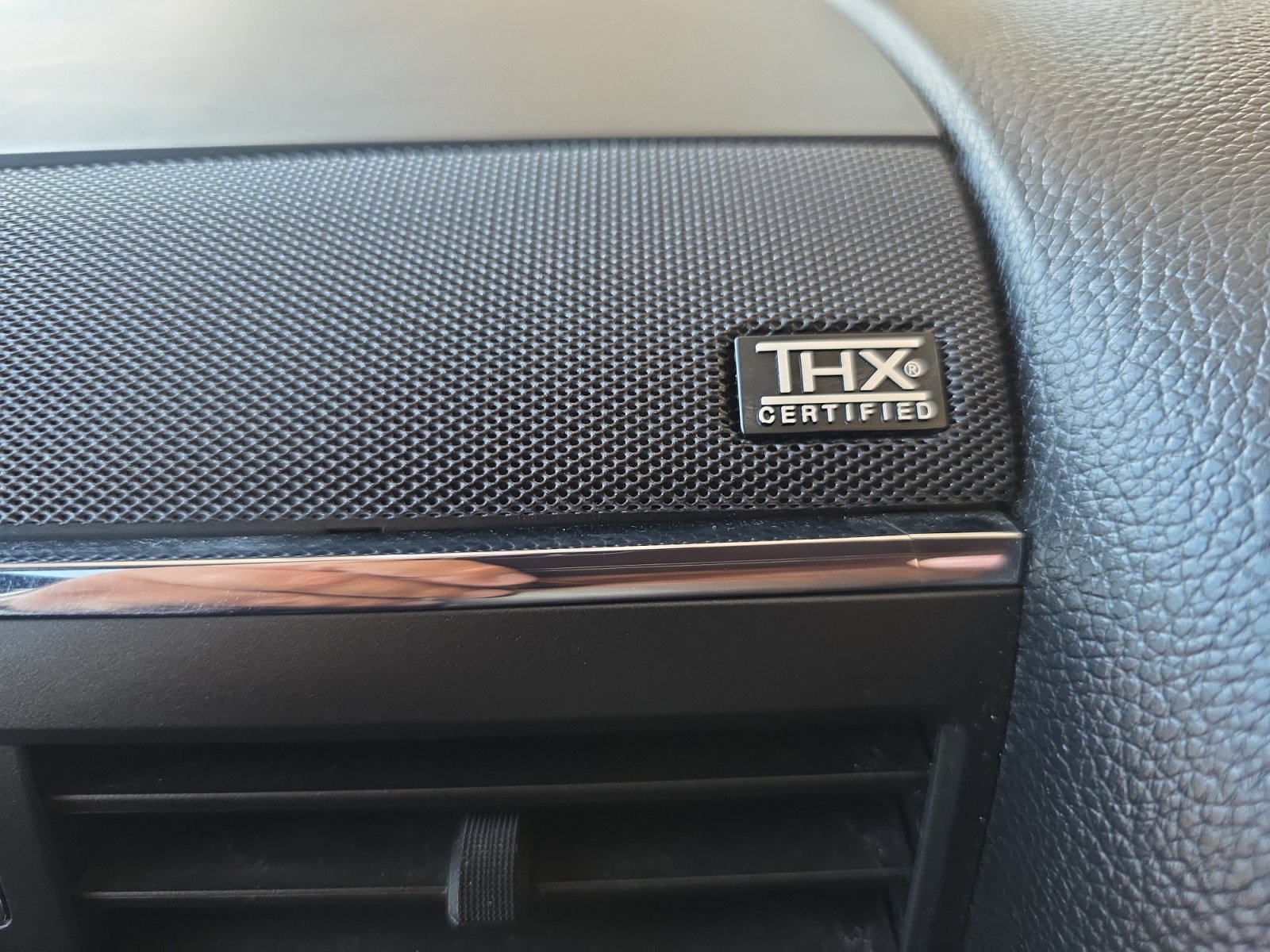 Used 2017 Lincoln Navigator Select image 24