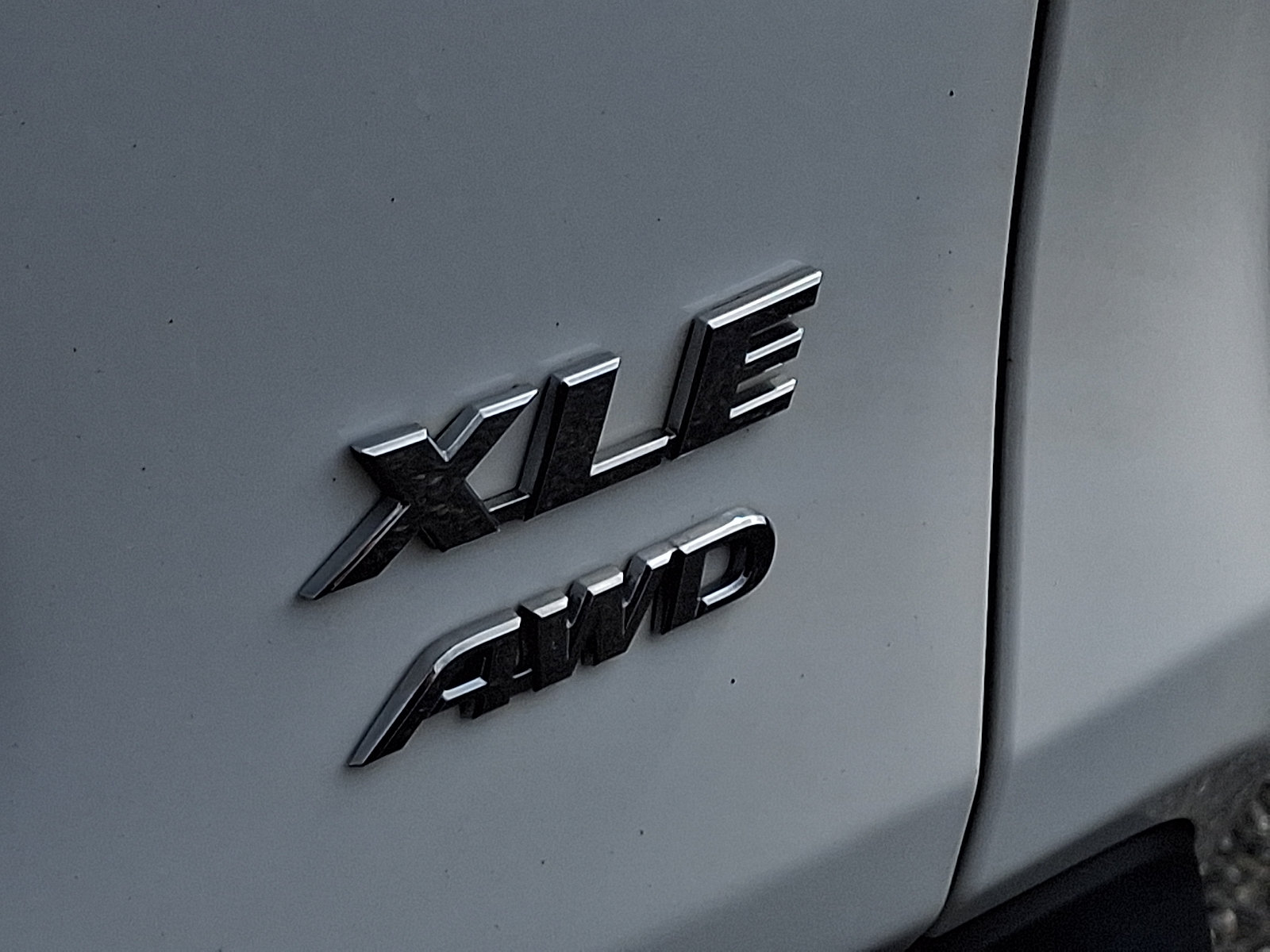 Used 2021 Toyota RAV4 XLE AWD/4WD image 32
