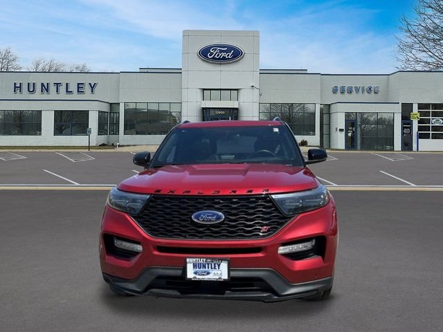 Used 2024 Ford Explorer ST w/ Equipment Group 401A AWD/4WD image 2
