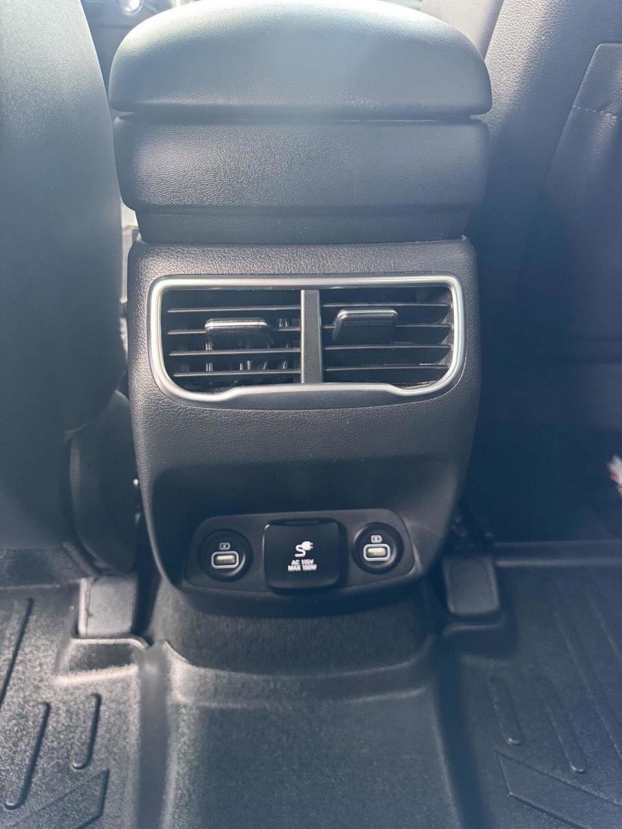 Used 2021 Hyundai Santa Fe Calligraphy w/ Cargo Package image 13