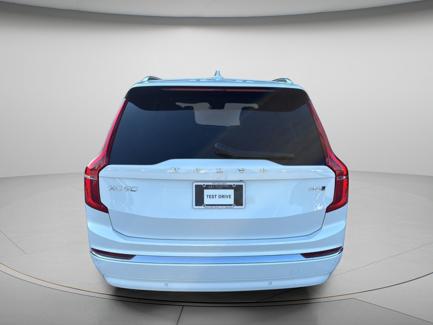 Used 2025 Volvo XC90 B6 Ultra w/ Protection Package AWD/4WD image 16