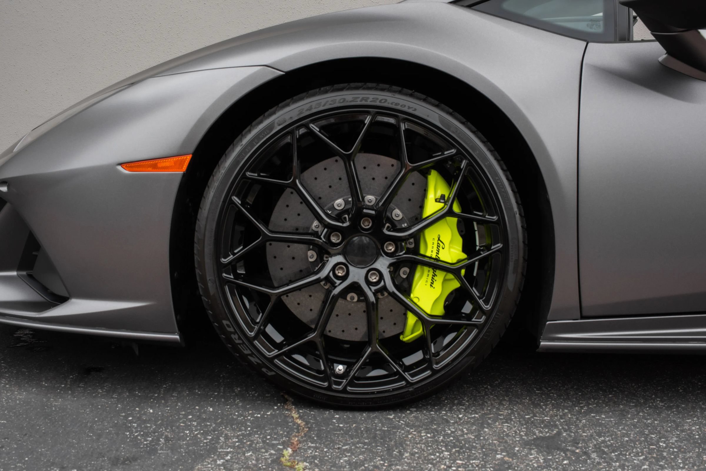 Used 2020 Lamborghini Huracan EVO AWD/4WD image 35