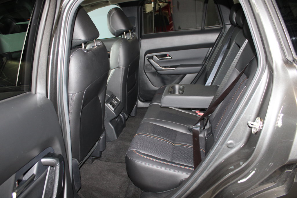 Used 2025 MAZDA CX-50 AWD 2.5 S w/ Premium Plus Pkg image 11