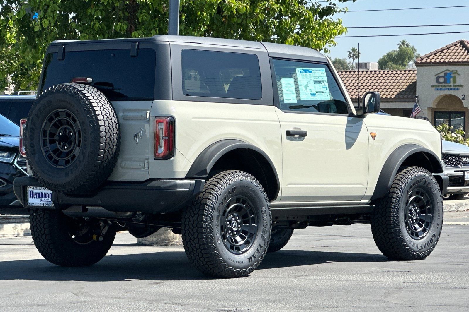 New 2026 Ford Bronco Badlands image 4