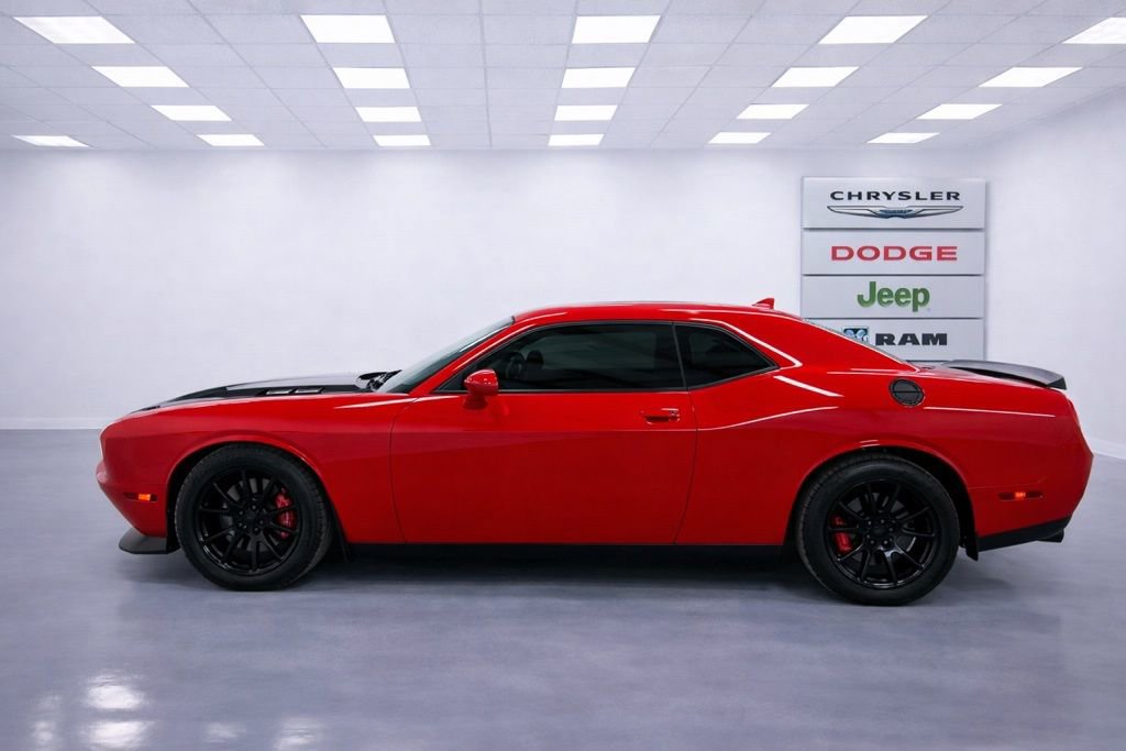 Used 2018 Dodge Challenger R/T Scat Pack w/ Leather Interior Group image 10