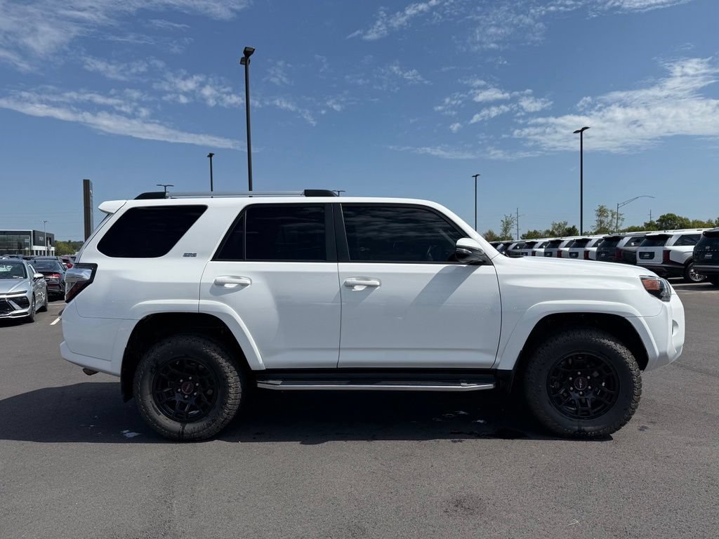 Used 2020 Toyota 4Runner SR5 Premium AWD/4WD image 4