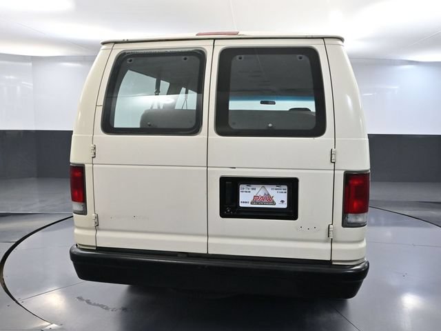Used 1995 Ford E-150 and Econoline 150 Club Wagon RWD image 5