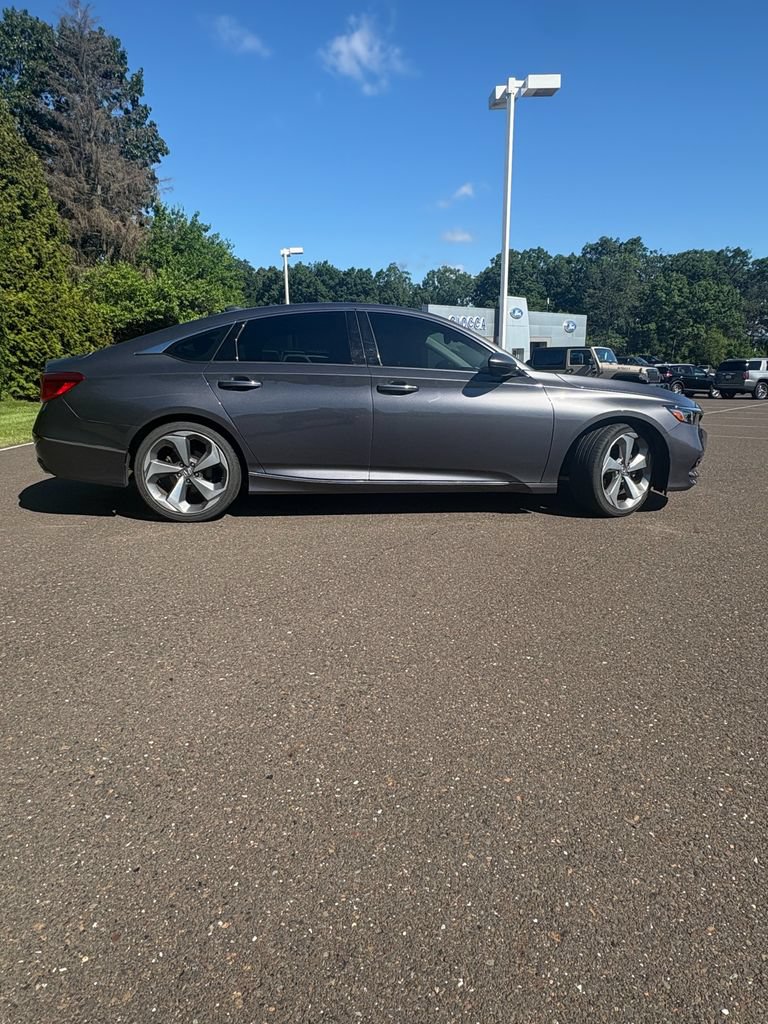 Used 2020 Honda Accord Touring image 4