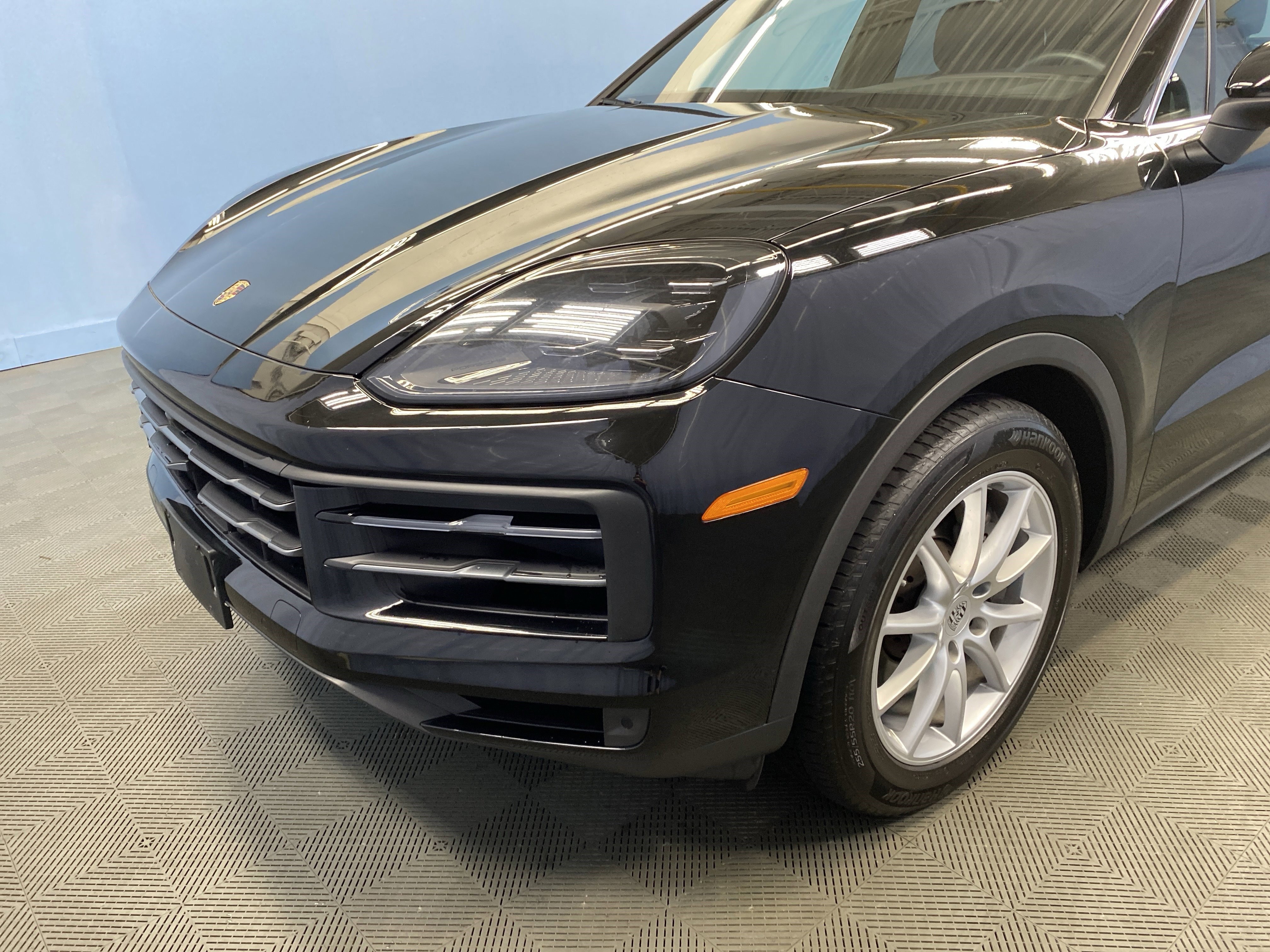 Used 2024 Porsche Cayenne image 53