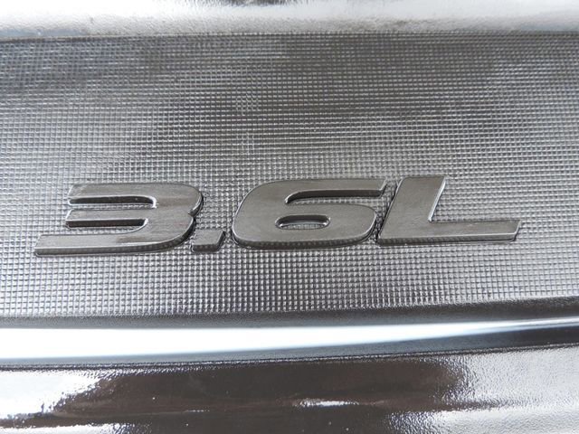 Used 2024 Chrysler Pacifica Touring FWD image 22
