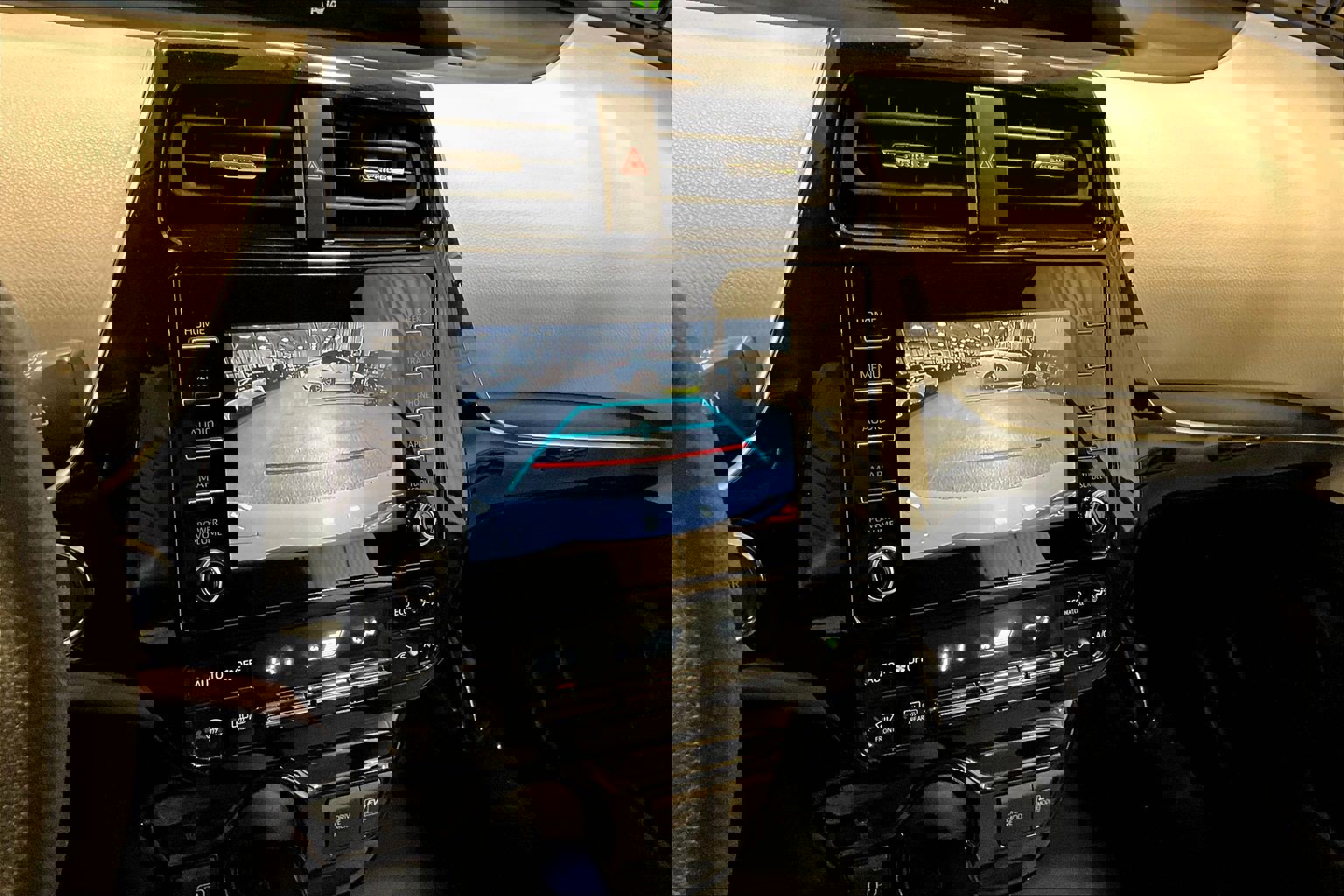 Used 2020 Toyota Prius LE image 14