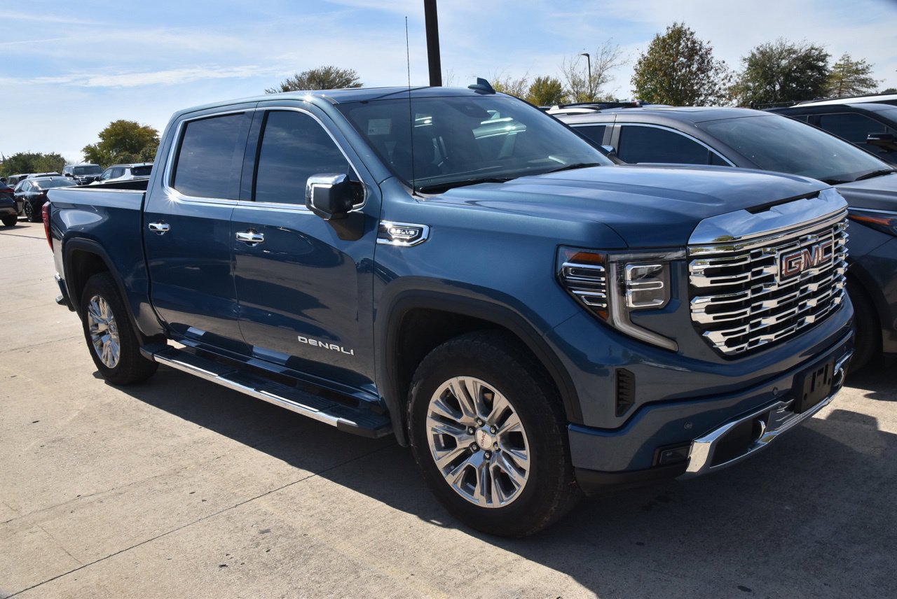 Used 2026 GMC Sierra 1500 Denali w/ Technology Package AWD/4WD image 4