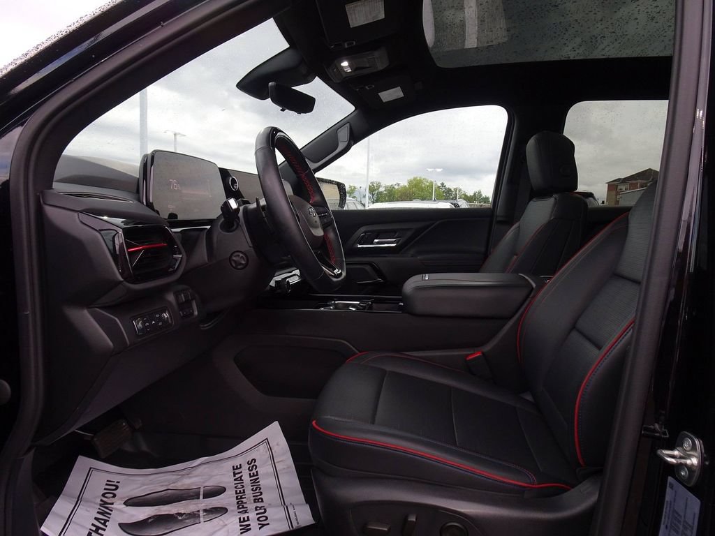 Used 2024 Chevrolet Silverado EV RST AWD/4WD image 8
