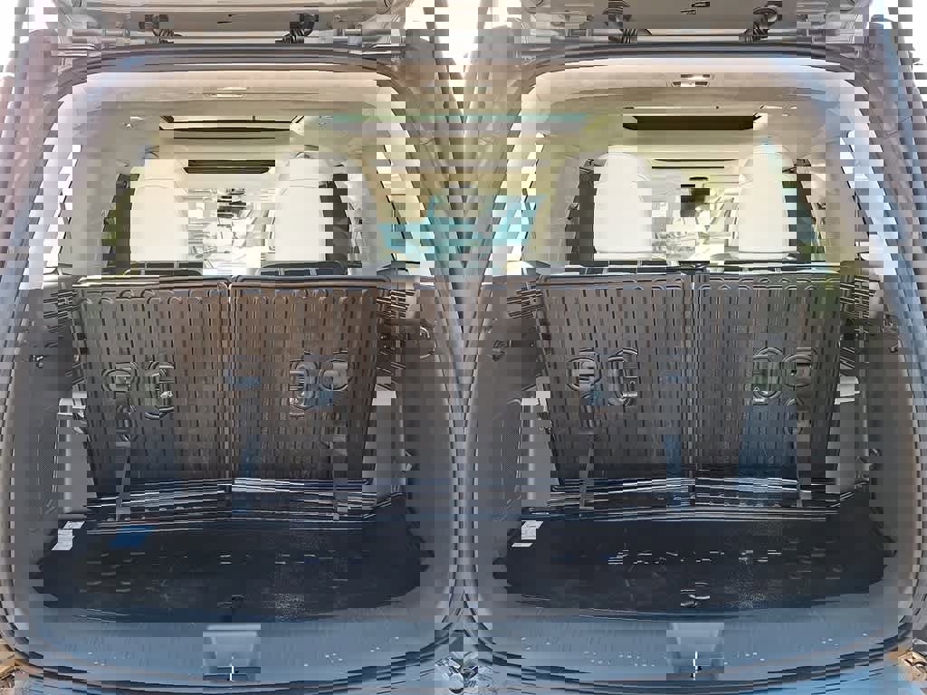 Used 2025 Hyundai Santa Fe Calligraphy image 29