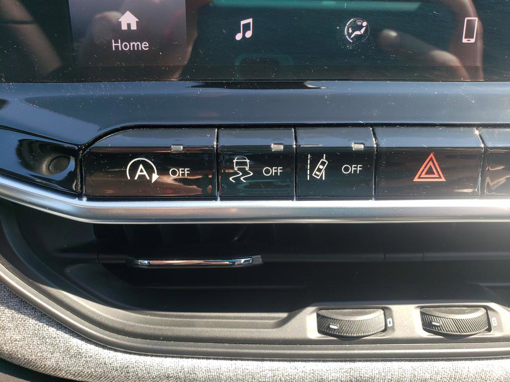 Used 2024 Jeep Compass Latitude image 18