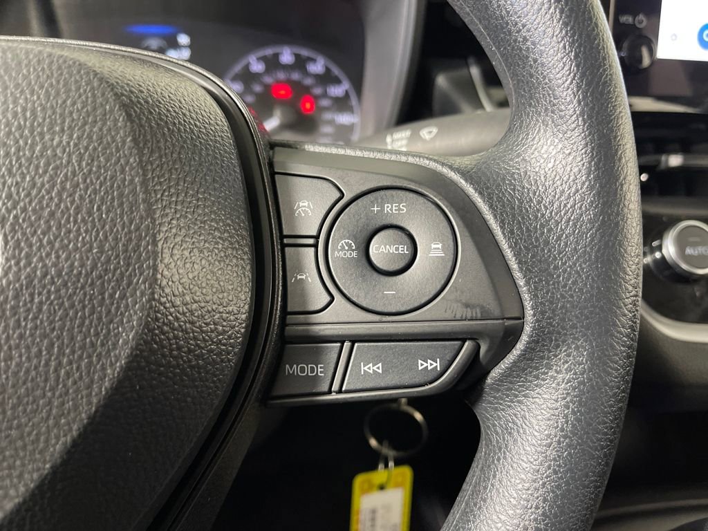 Certified 2025 Toyota Corolla LE image 27