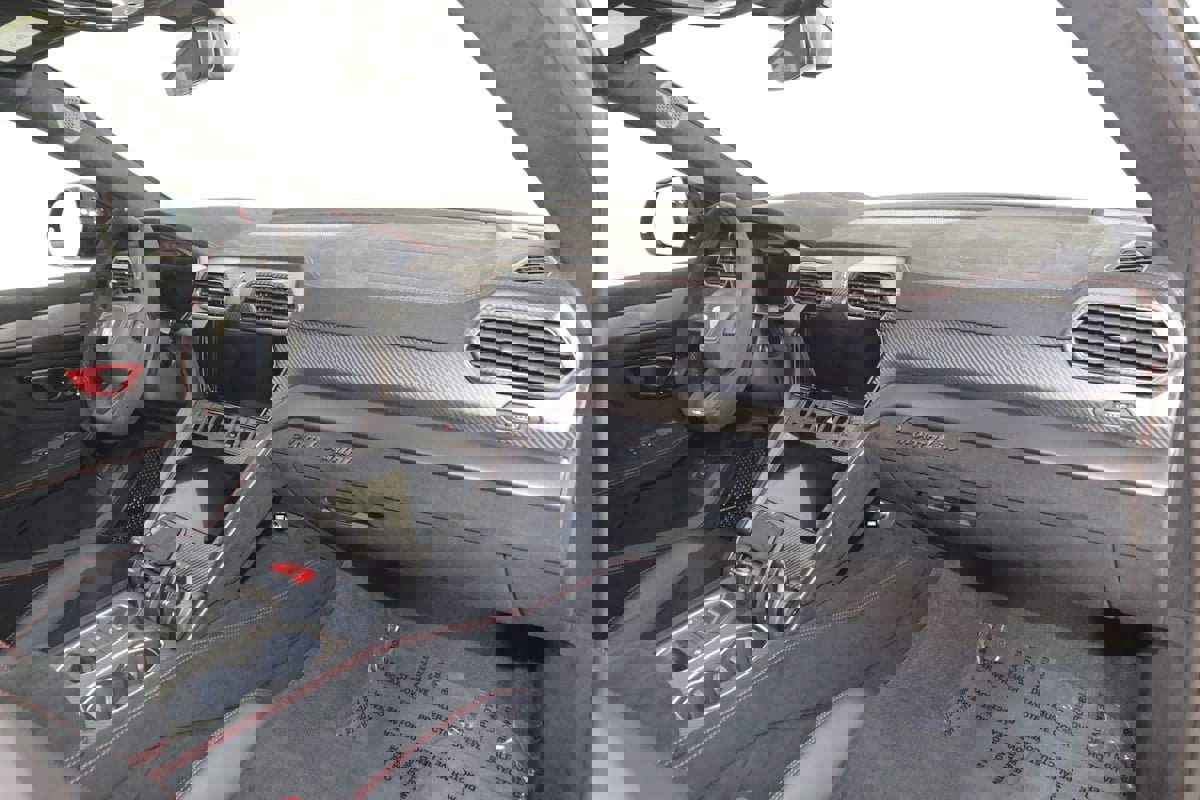 Used 2024 Lamborghini Urus Performante image 83