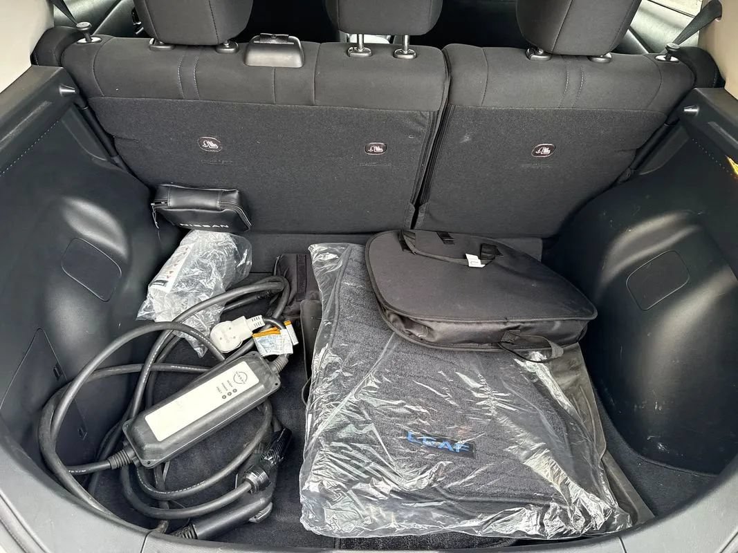 Used 2025 Nissan Leaf S FWD image 22