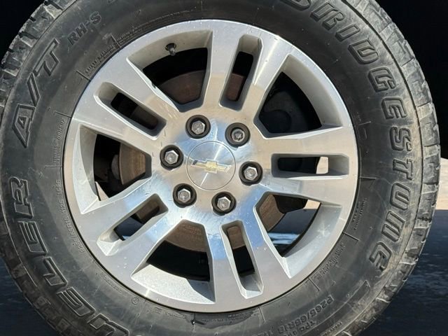 Used 2019 Chevrolet Tahoe LS w/ Enhanced Driver Alert Package RWD image 12