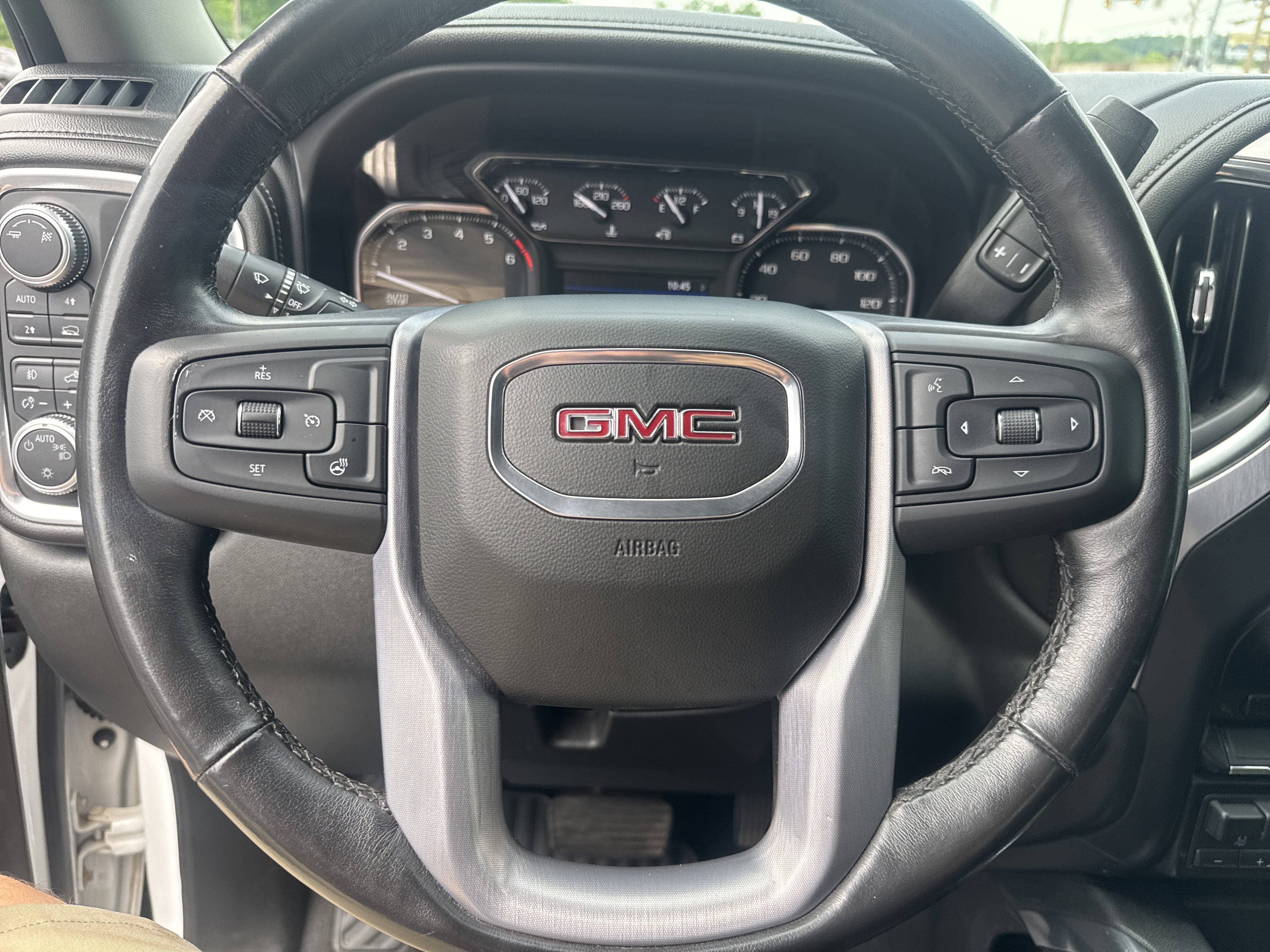 Used 2019 GMC Sierra 1500 Elevation w/ Elevation Value Package AWD/4WD image 17