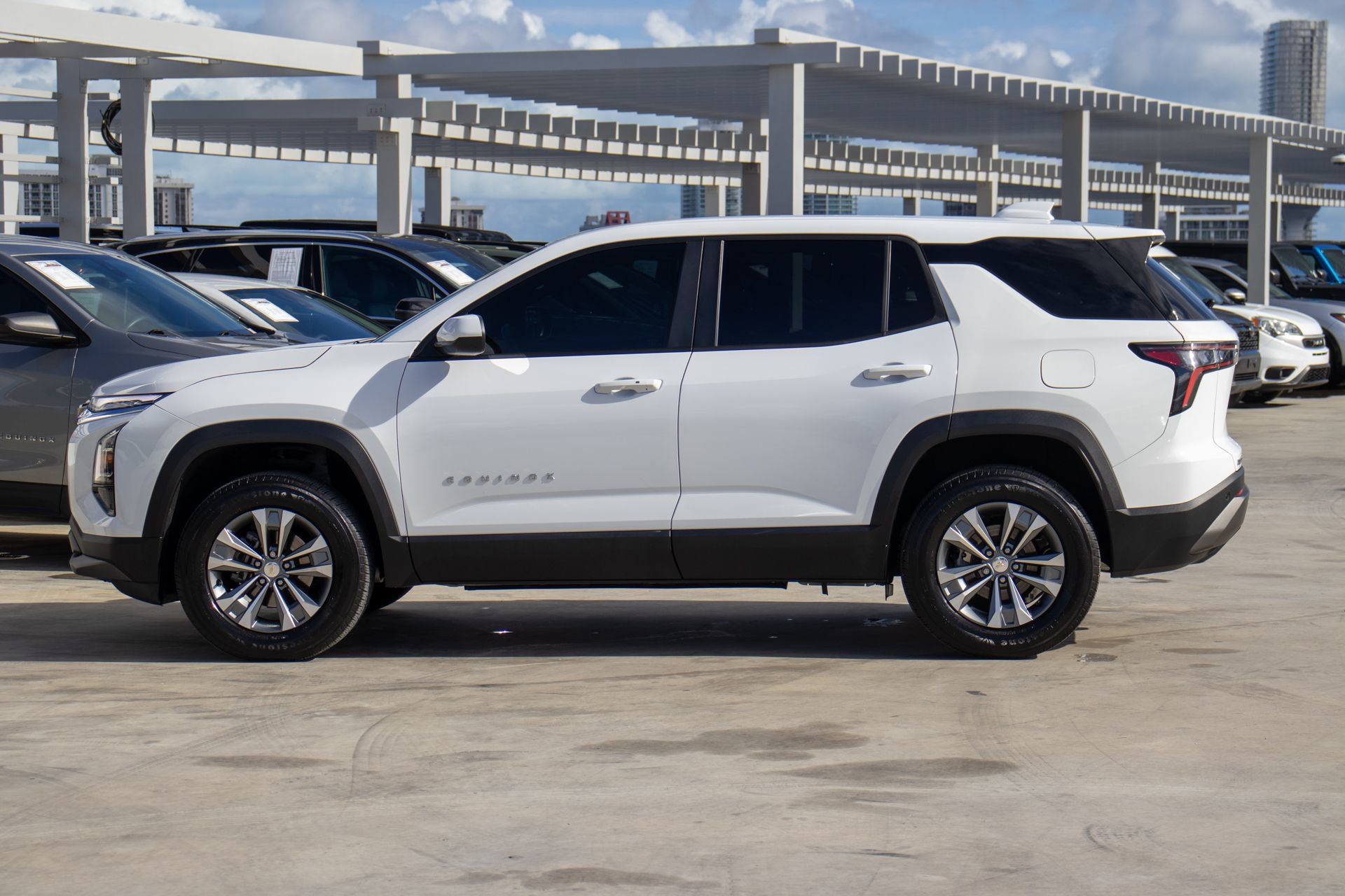 Used 2025 Chevrolet Equinox LT image 8