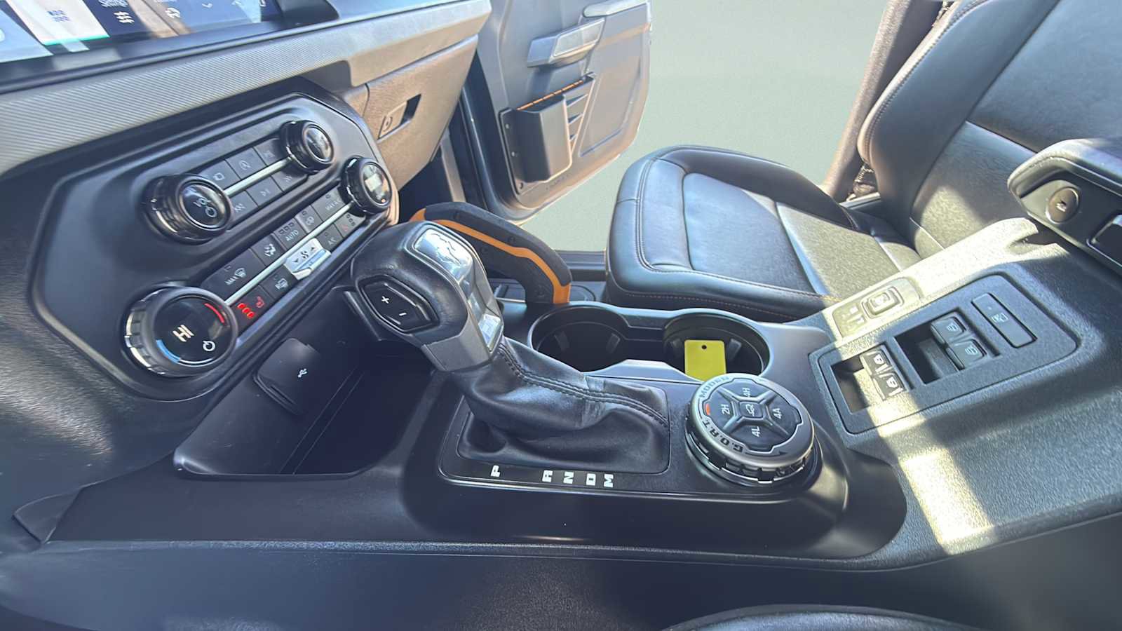 Used 2023 Ford Bronco Badlands image 22