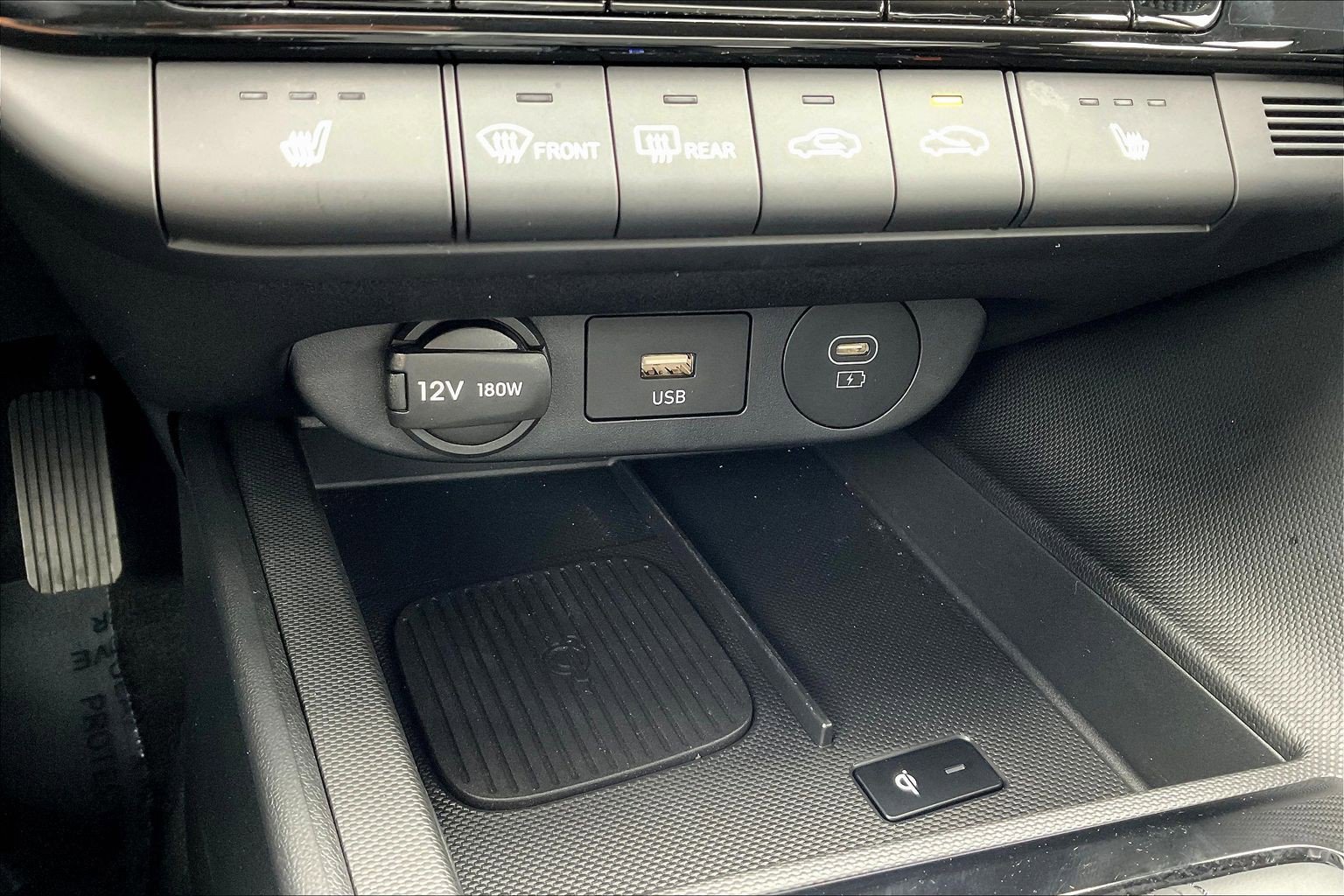 Certified 2025 Hyundai Elantra SEL FWD image 16