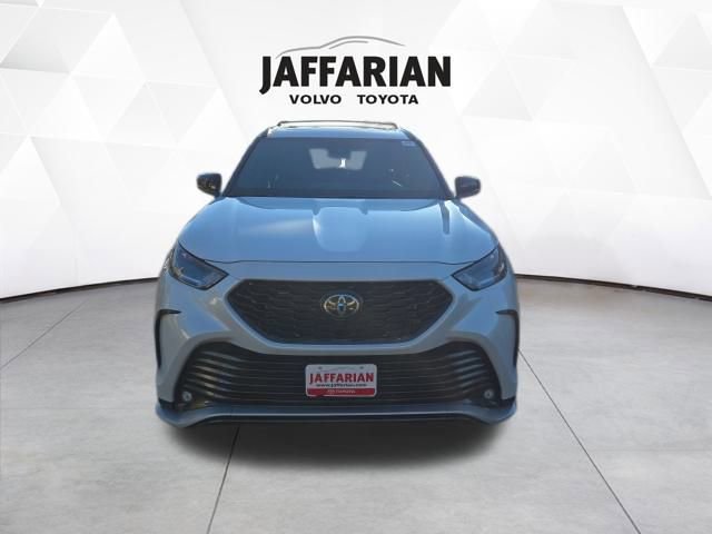 New 2026 Toyota Highlander XSE image 7