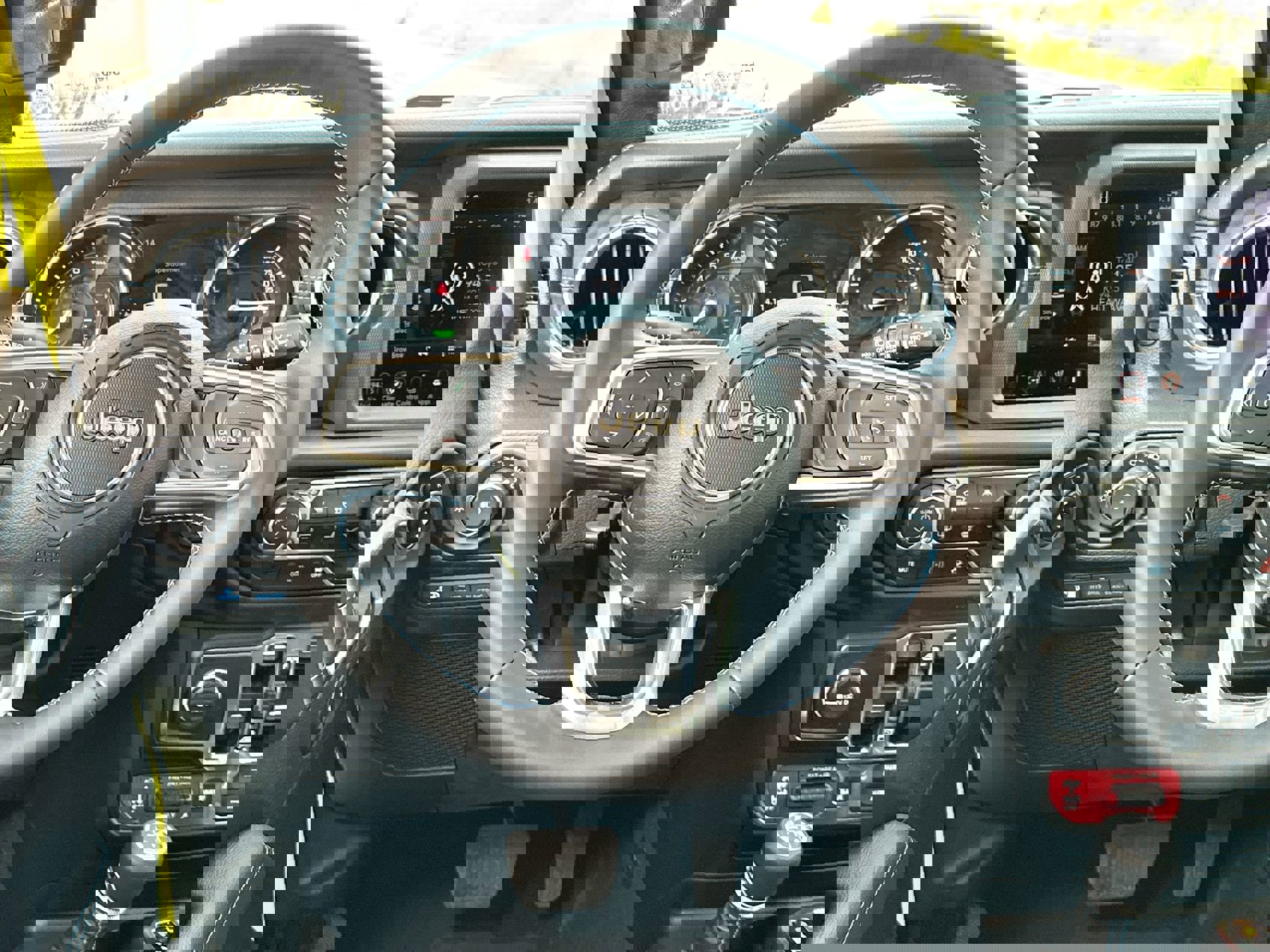 New 2023 Jeep Wrangler Unlimited Rubicon 4xe w/ Steel Bumper Group image 14