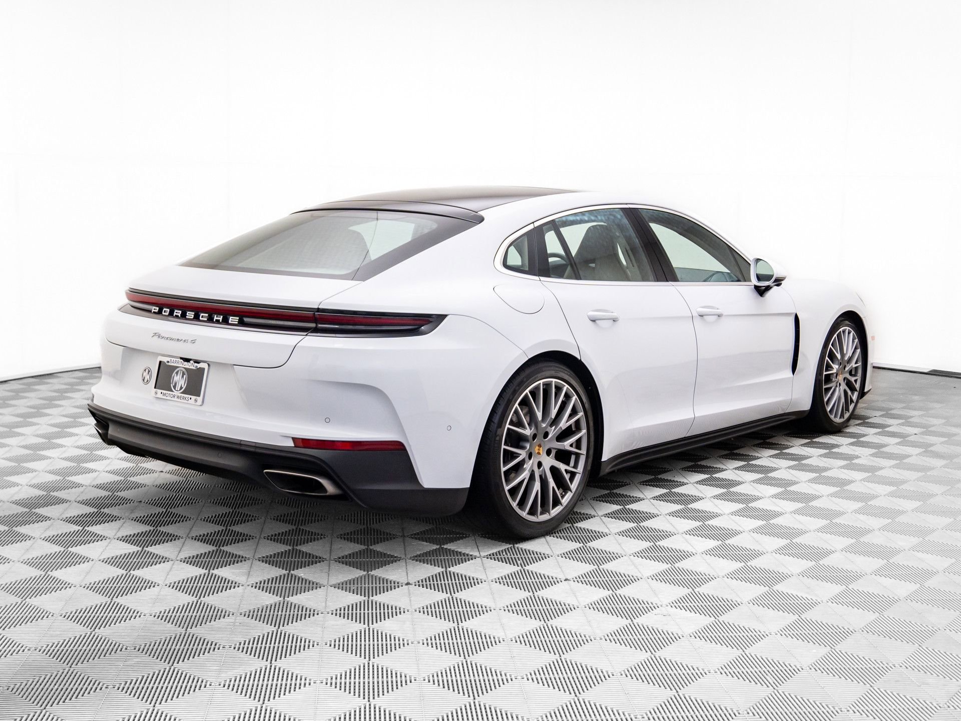 Certified 2024 Porsche Panamera 4 image 8
