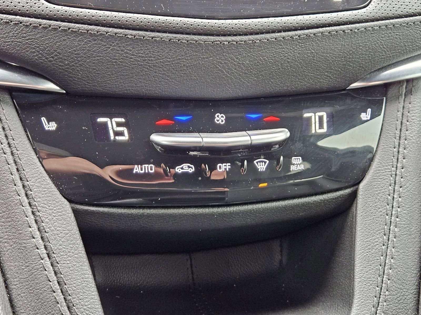 Used 2024 Cadillac XT5 Premium Luxury w/ Technology Package image 21