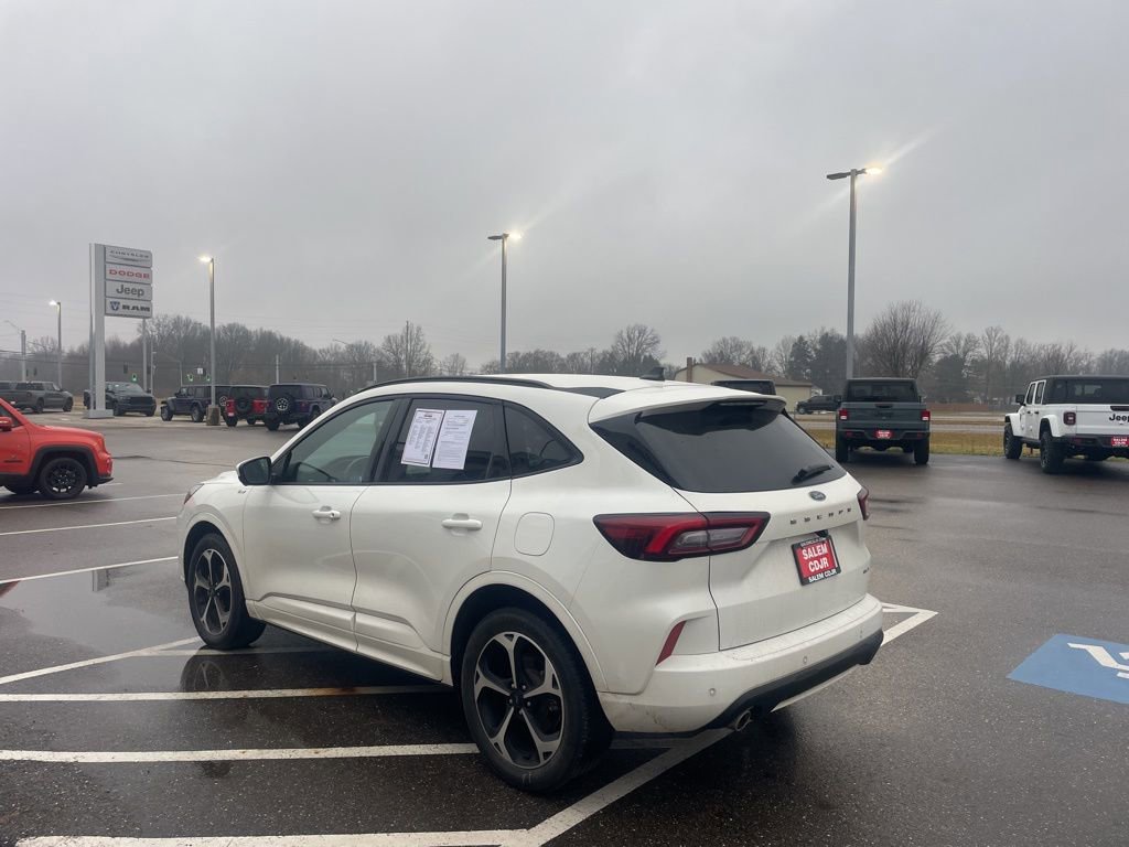 Used 2023 Ford Escape ST-Line Select w/ Tech Pack #2 AWD/4WD image 7
