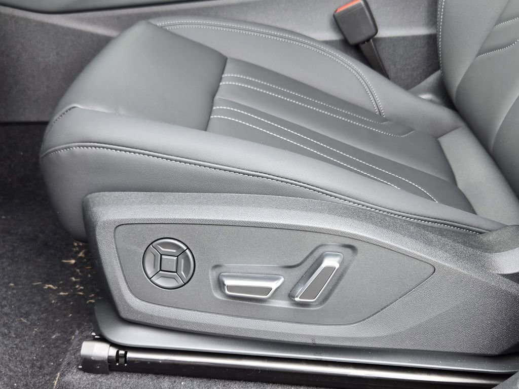 New 2026 Audi Q3 quattro 2.0T AWD/4WD image 30