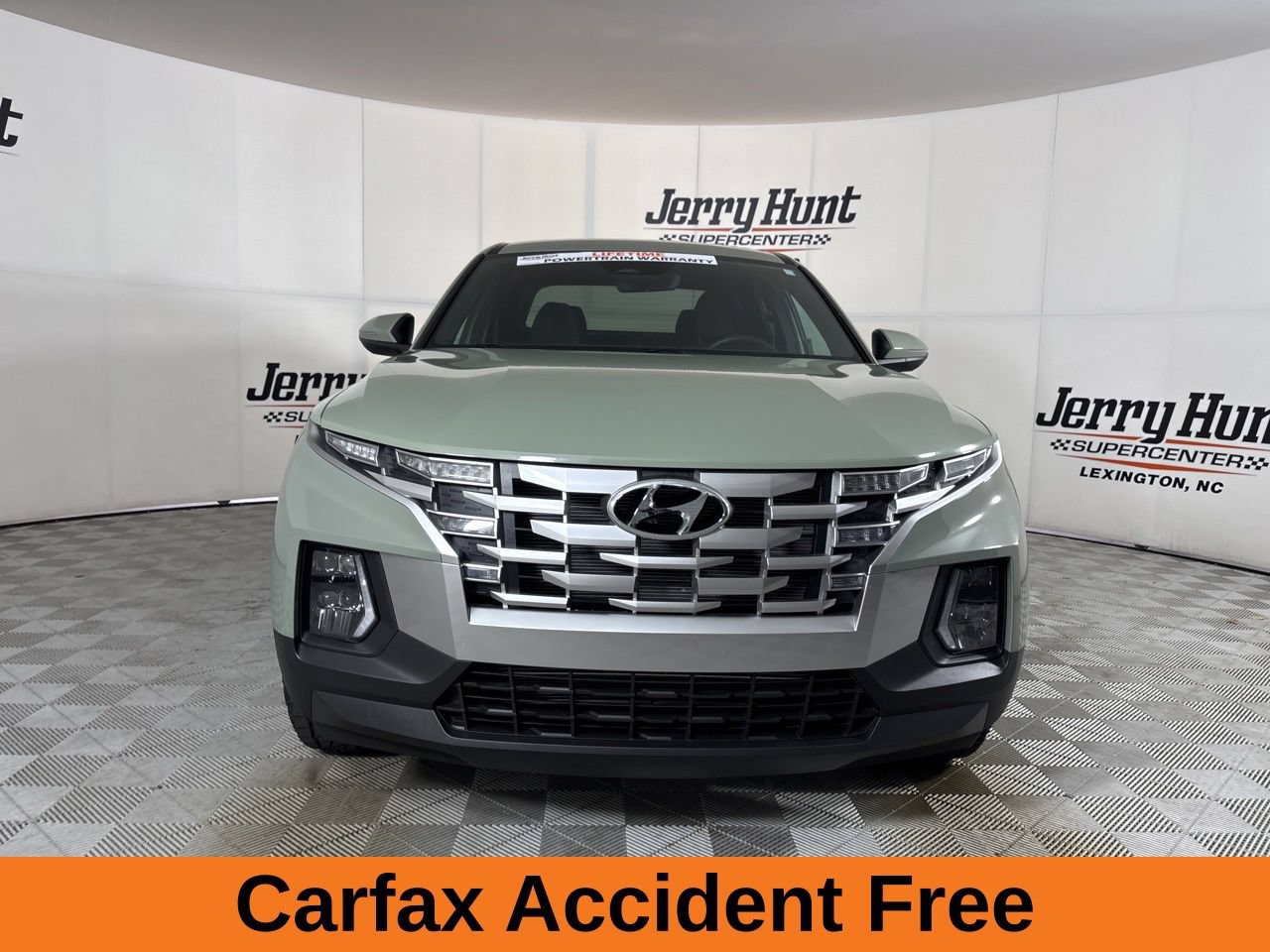 Used 2024 Hyundai Santa Cruz SEL AWD/4WD image 3