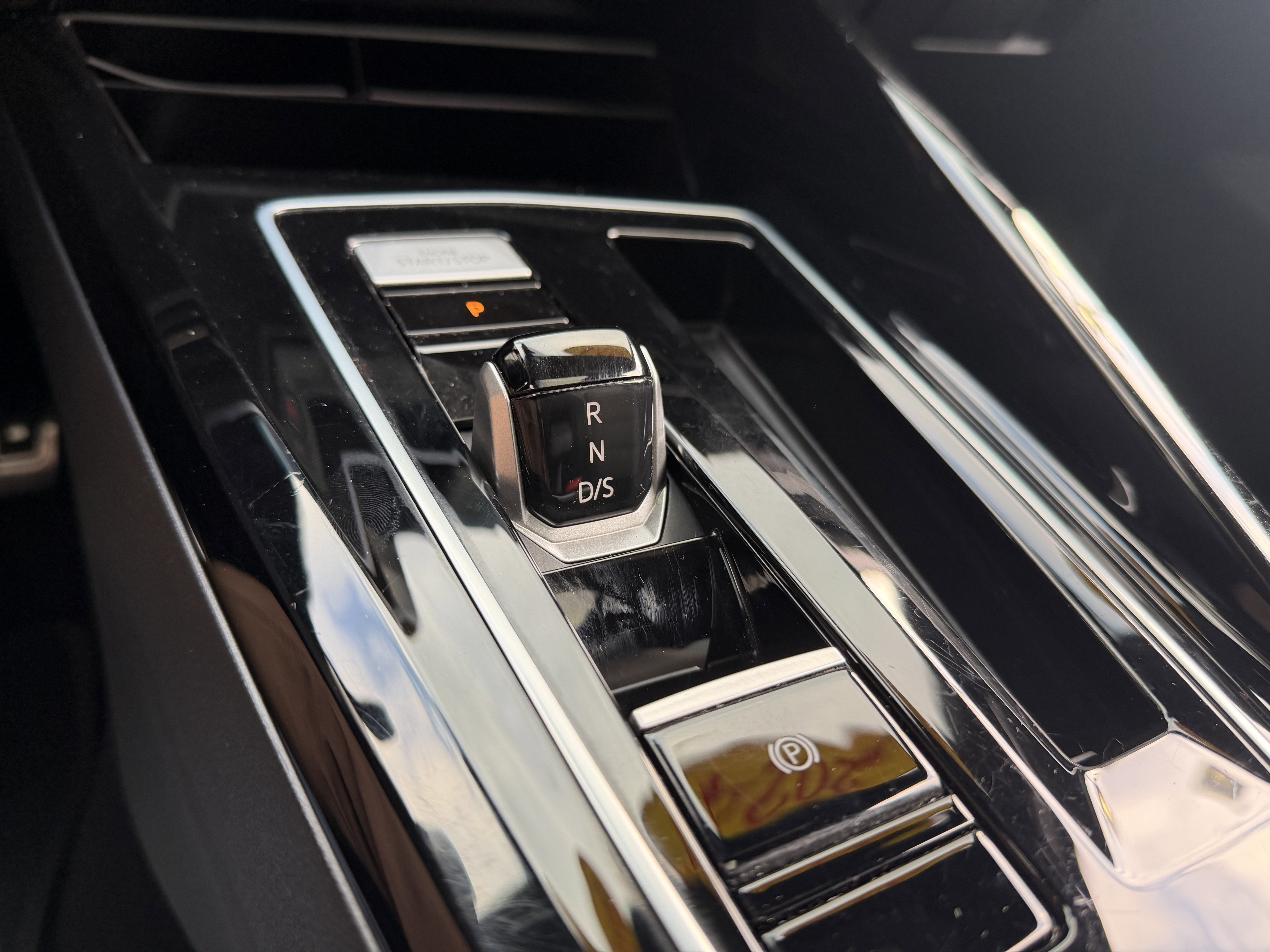 Used 2024 Volkswagen Golf R image 50