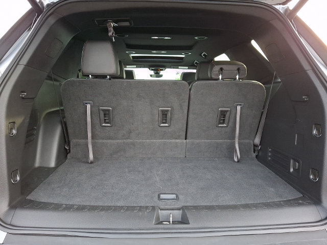 Used 2023 Chevrolet Traverse RS w/ LPO, Cargo Package AWD/4WD image 30