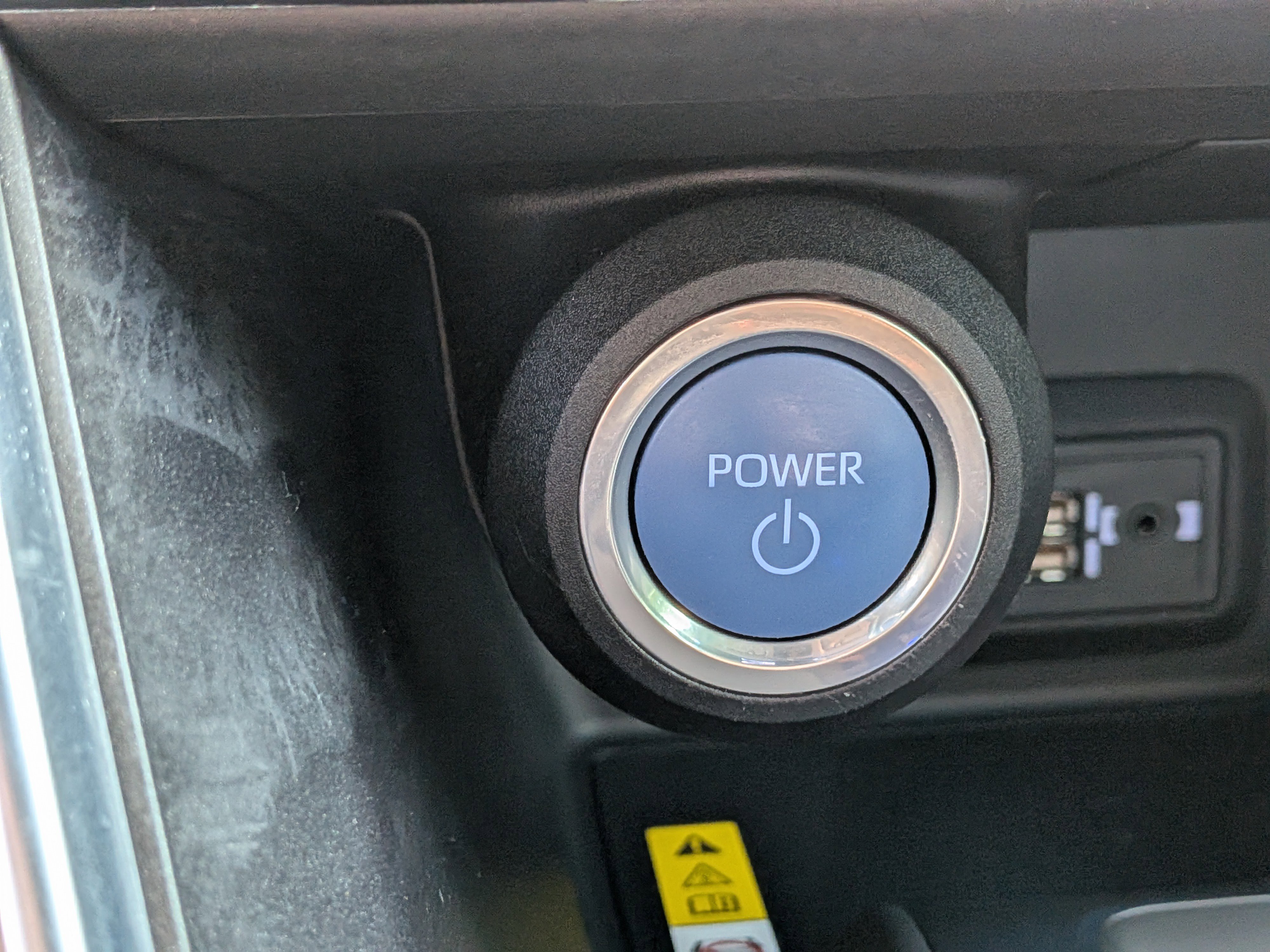 Used 2021 Toyota Venza LE image 29