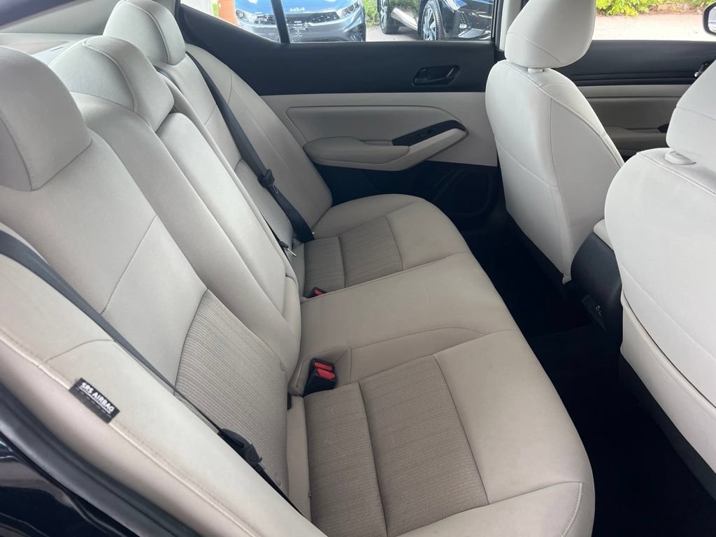 Certified 2024 Nissan Altima 2.5 SV w/ SV Premium Package FWD image 12