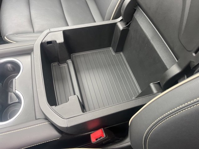 Used 2024 Chevrolet Tahoe Premier w/ Advanced Technology Package image 32