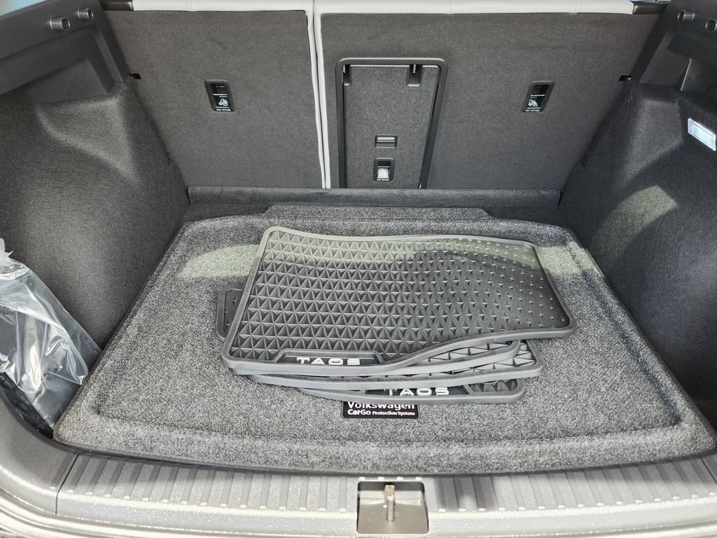 Certified 2024 Volkswagen Taos SE AWD/4WD image 14