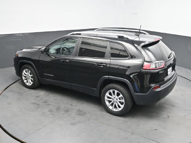 Used 2020 Jeep Cherokee Latitude FWD image 30