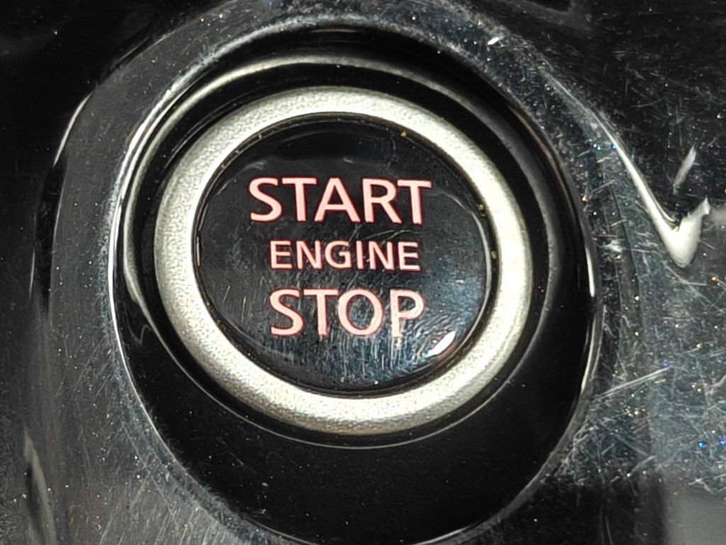 Used 2024 Nissan Versa SV FWD image 10