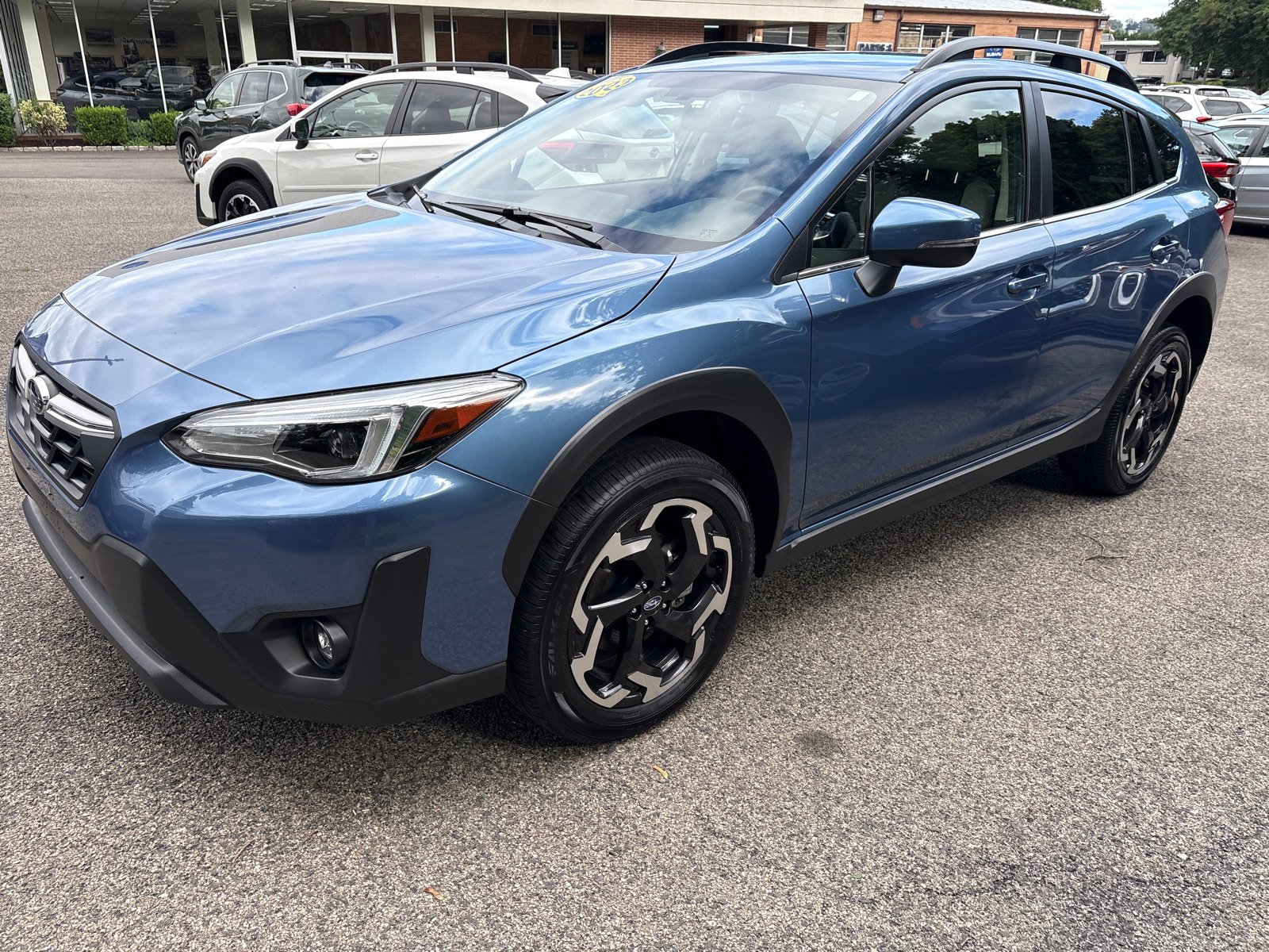 Used 2023 Subaru Crosstrek 2.5i Limited AWD/4WD image 3